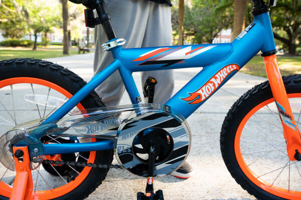 Hot wheel deals bike 16 inch