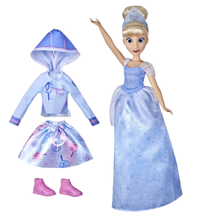 Disney Princesses Comfy Squad, Cendrillon, poupée mannequin avec tenue et chaussures supplémentaires