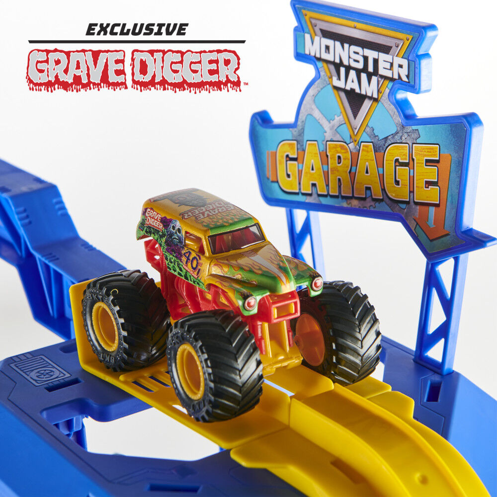 Monster Jam Garage Playset and Storage with Exclusive Grave Digger