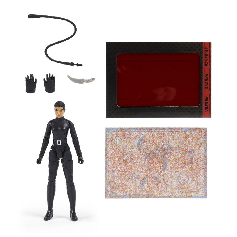 DC Comics, Figurine articulée Selina Kyle de 10 cm avec 3 accessoires et une carte mystère