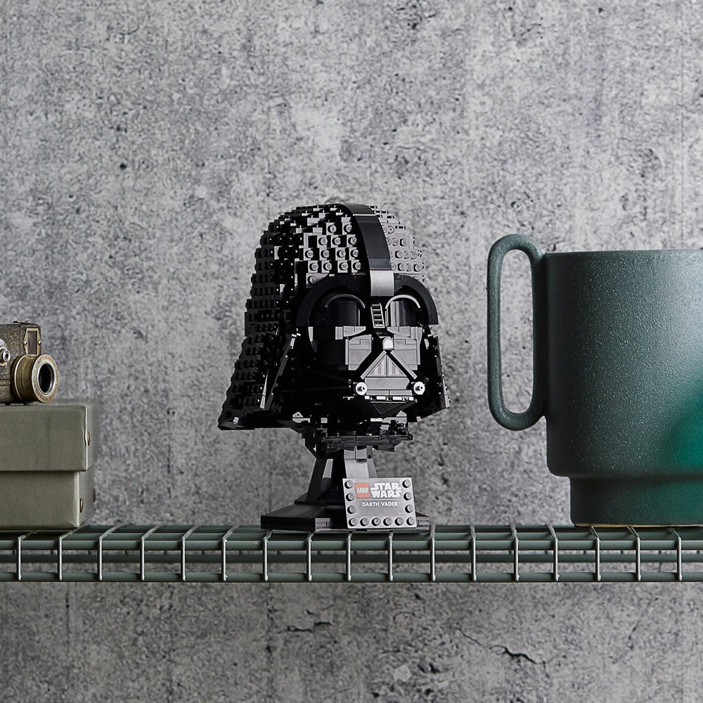 LEGO Star Wars TM Darth Vader Helmet 75304 (834 pieces) | Toys R