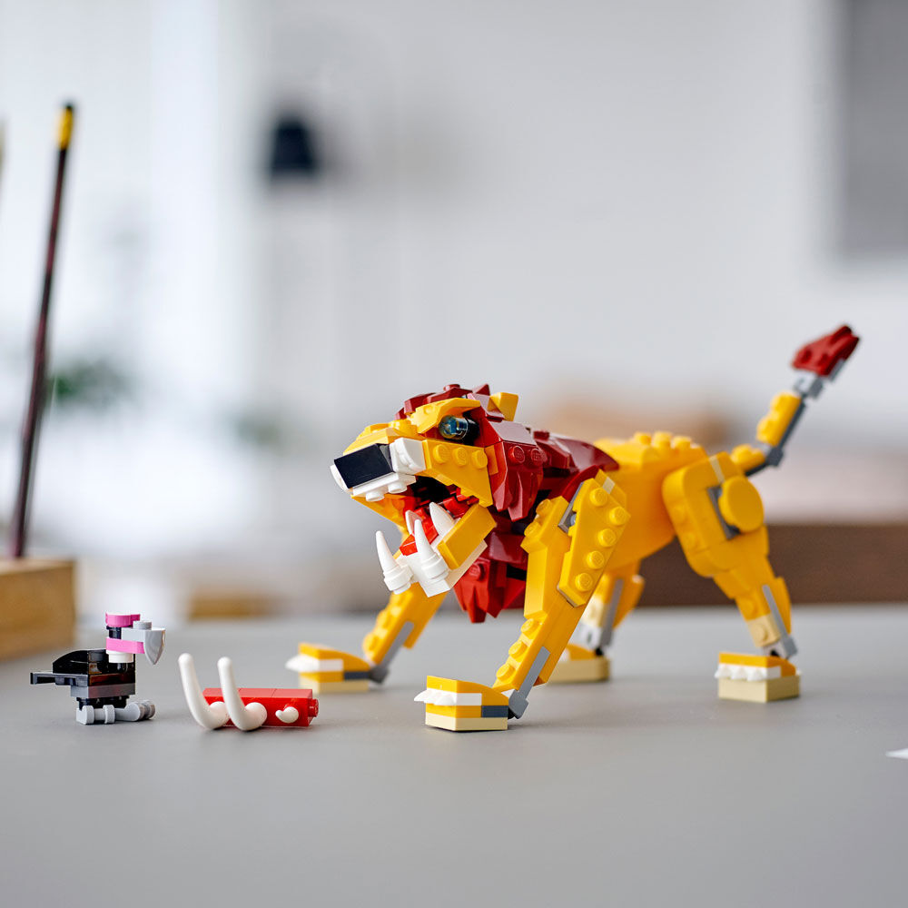 LEGO Creator Wild Lion 31112 (224 pieces) | Toys R Us Canada