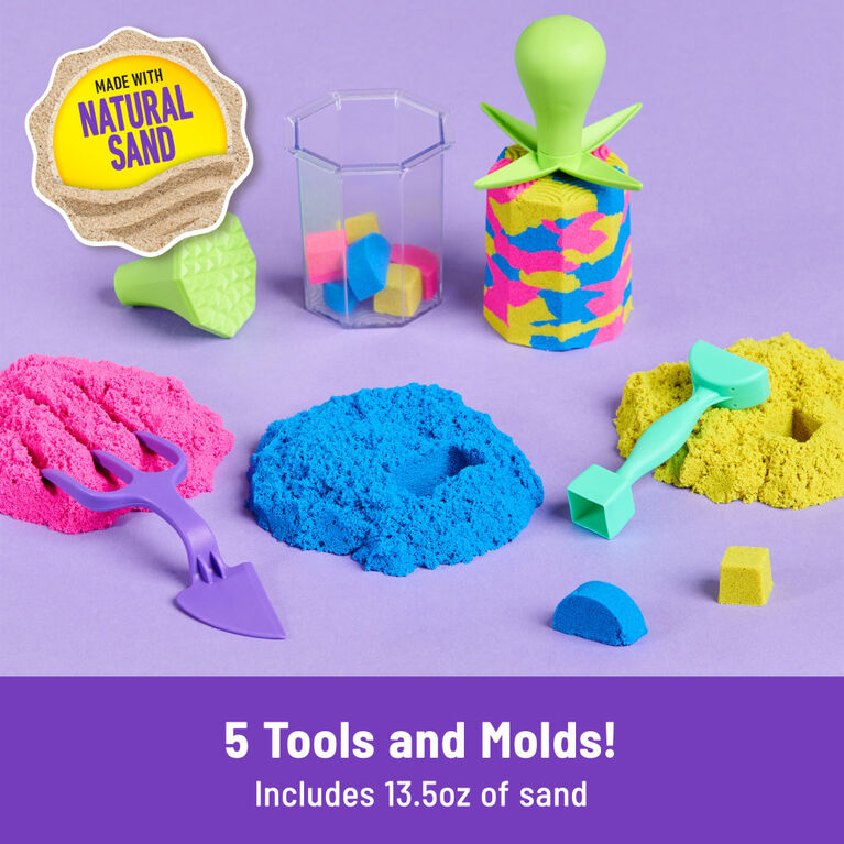 Kinetic Sand Sable Magique - Castle Sandbox 454 g + 4 Accessories - Sculpt  this Modelling Sand Like Modelling Clay - Children's Toy 3 Years and Above  - Random Colour : : Toys & Games