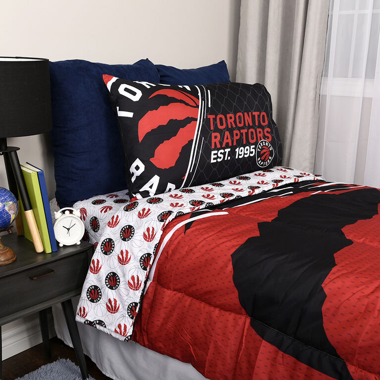 Toronto Raptors Kids' Apparel  Curbside Pickup Available at DICK'S