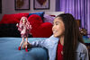 Disney Descendants: The Rise of Red Bridget Poupée jeune Reine de Coeur avec vêtements et accessoire cupcake inspirés du film