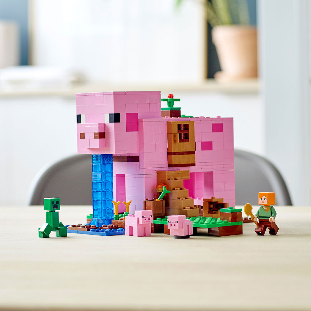 LEGO Minecraft The Pig House 21170 (490 pieces) | Toys R Us Canada