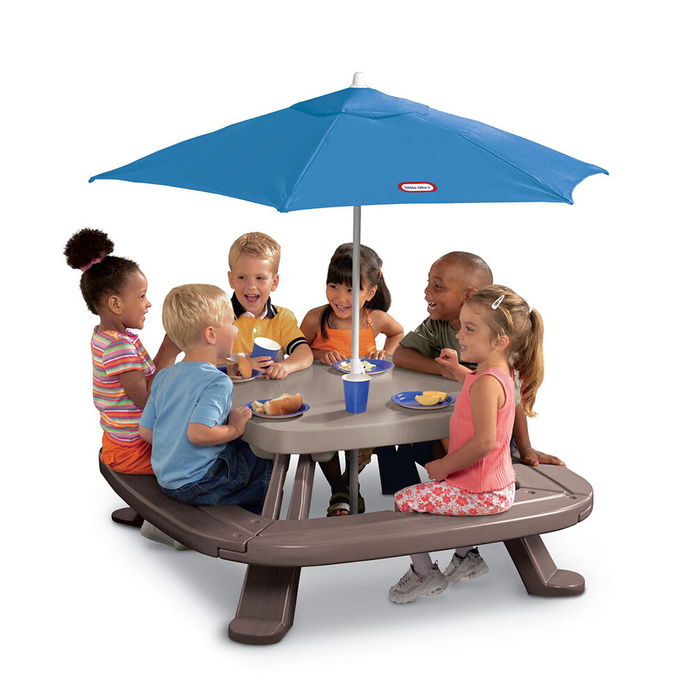 Little tikes table and sales chairs toys r us