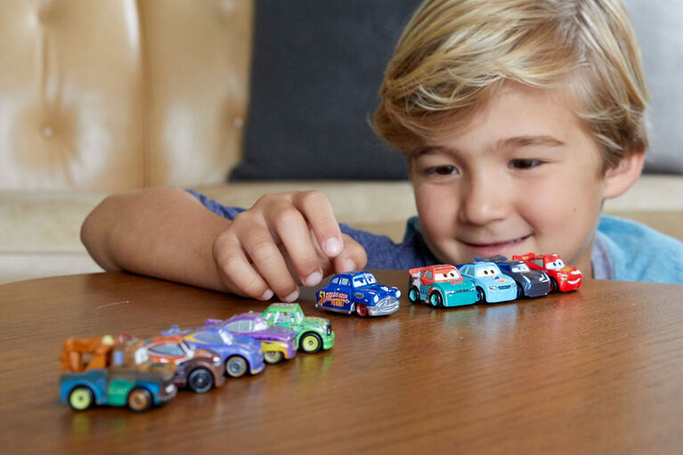 Disney / Pixar - Paquet de 10 voitures Mini Racers Racer Series.