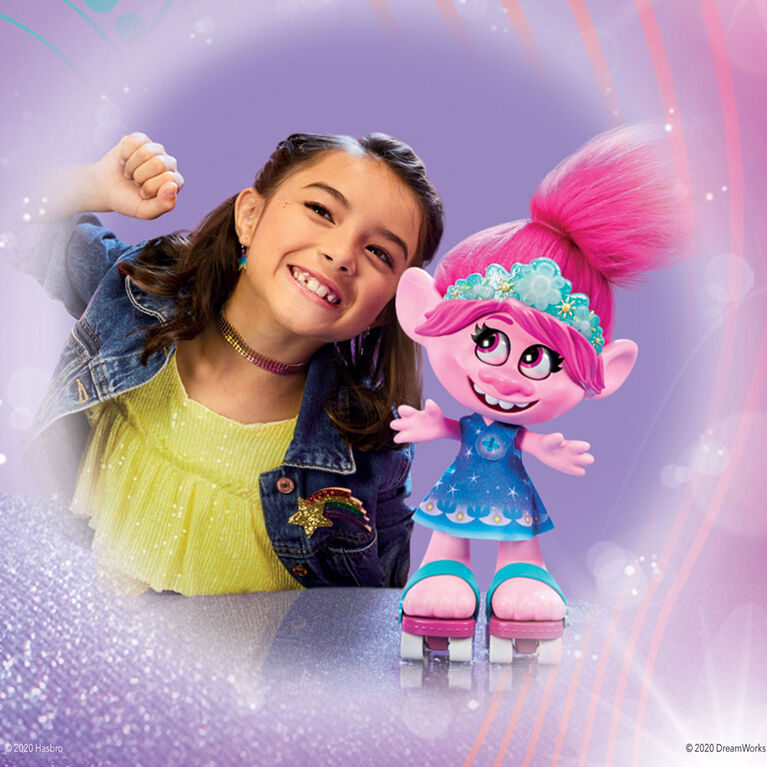 DreamWorks Trolls World Tour - Dancing Hair Poppy Interactive Talking Singing Doll with Moving Hair - French Edition